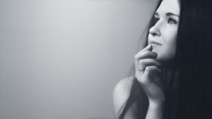 ブリーチ後の髪の傷みを改善する方法は？