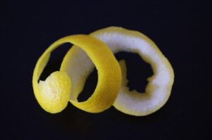 皮むけがするレチノール使用中止の目安は？