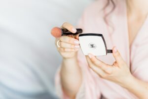 目元の乾燥や小じわによるメイク崩れの対策は？